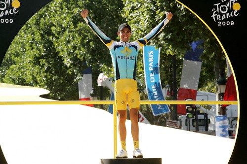 2010 Tour de France winner Alberto Contador receives one year sanction for doping