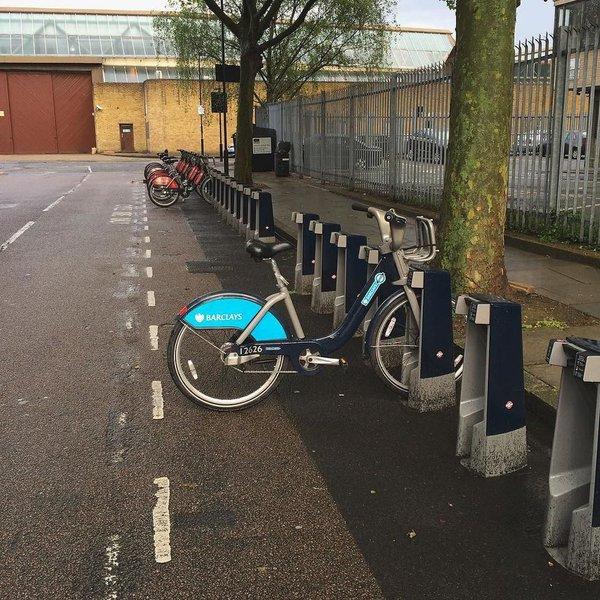 Barclays Bike turns up 18 months late (image courtesy of @BradTubbs)