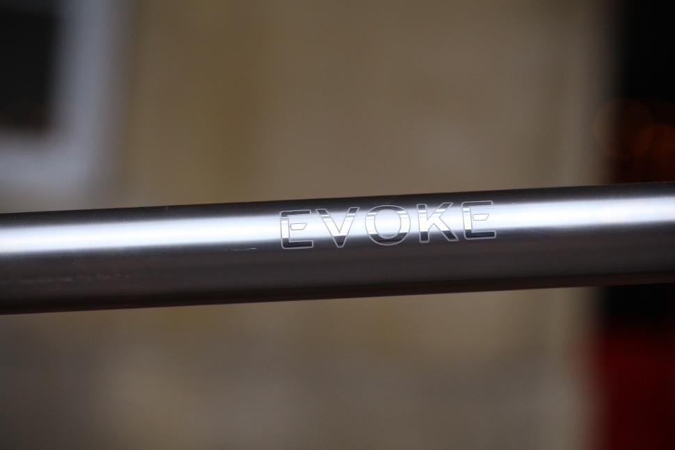 Enigma Evoke - top tube.jpg