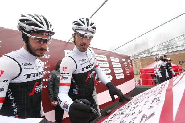 Fabian Cancellara at start of 2016 Strade Bianche (picture ANSA, Peri-Carconi).jpg