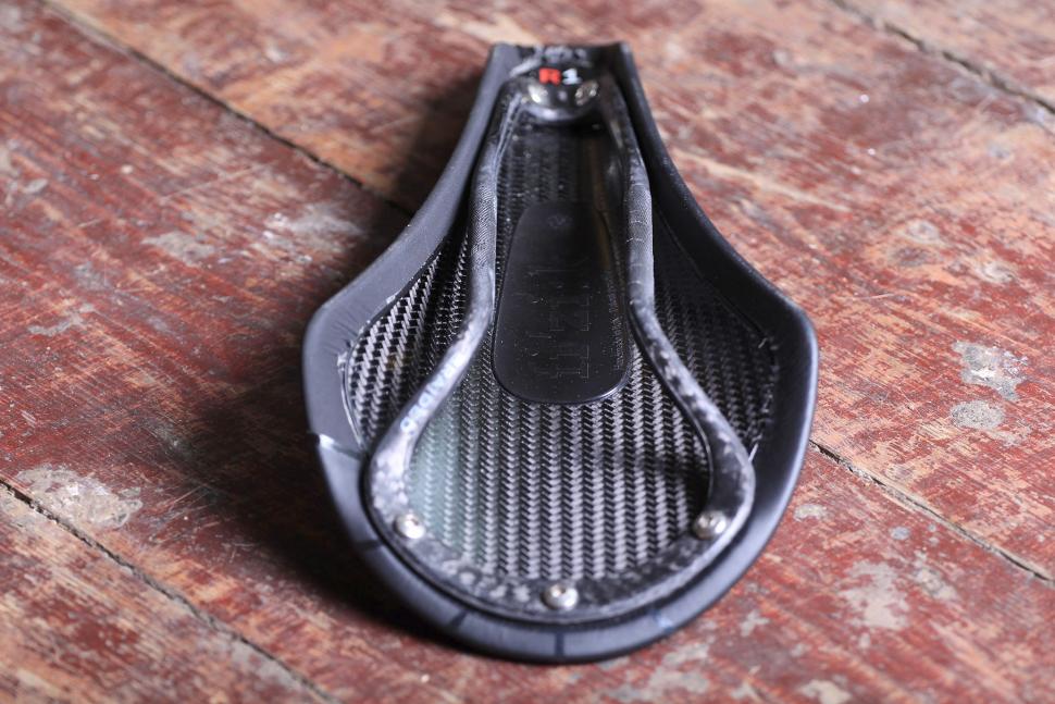 Fizik Volta R1 - underside.jpg