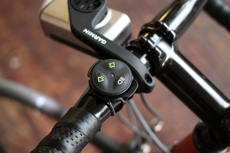 Garmin Varia Smart bike Lights - remote.jpg