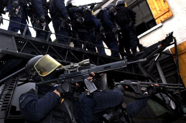 GIGN personnel during a training exercise (source - Gendarmerie Nationale, Ministere de l'Interieure).jpg