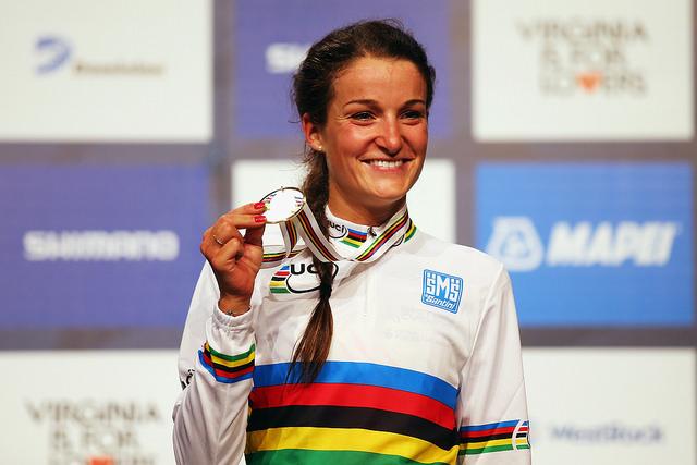 Lizzie Armitstead in the rainbow jersey (copyright Britishcycling.org.uk)