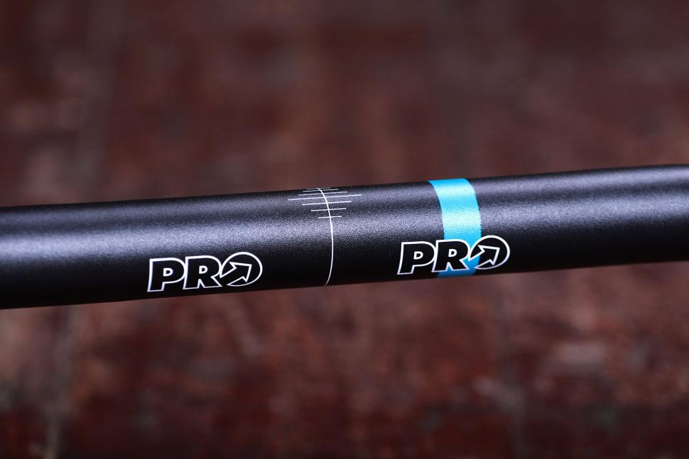 Pro Vibe 7S compact handlebar - detail.jpg