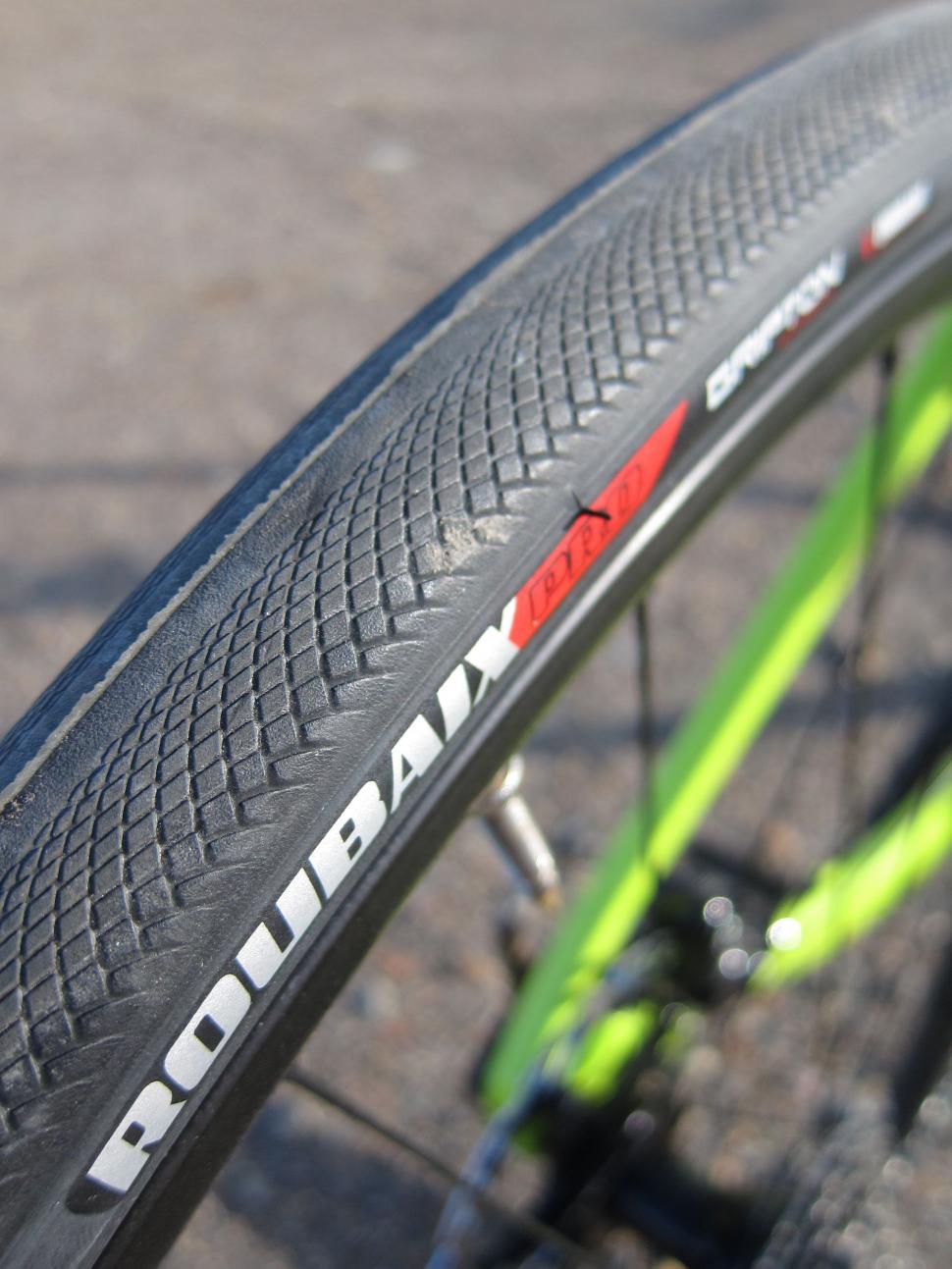 Afbeeldingsresultaat voor Specialized Roubaix Pro tyre