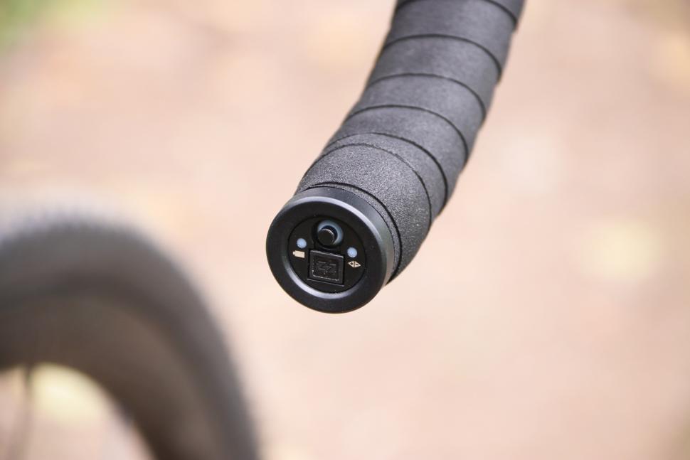 Specialized S-Works Diverge - Di2 controls.jpg