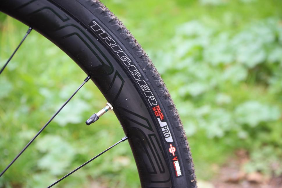 Specialized S-Works Diverge - tyre.jpg