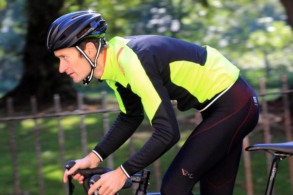 Cycling rain outlet shell