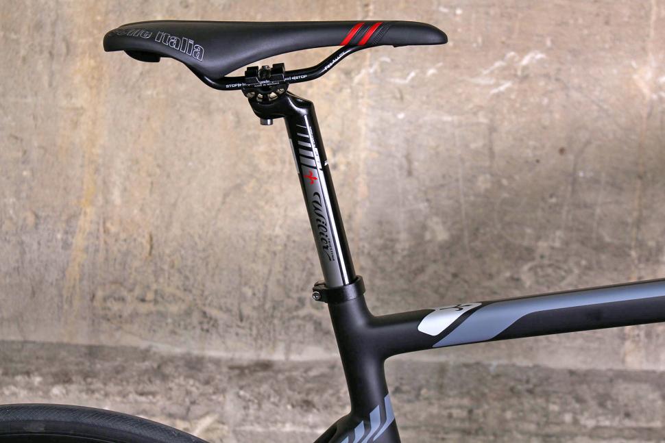 Wilier GTR Team Disc - saddle and seat post.jpg