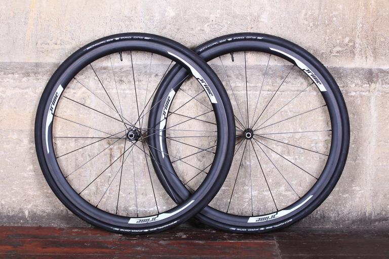 Review: Dt Swiss R24 Spline Db Wheelset 