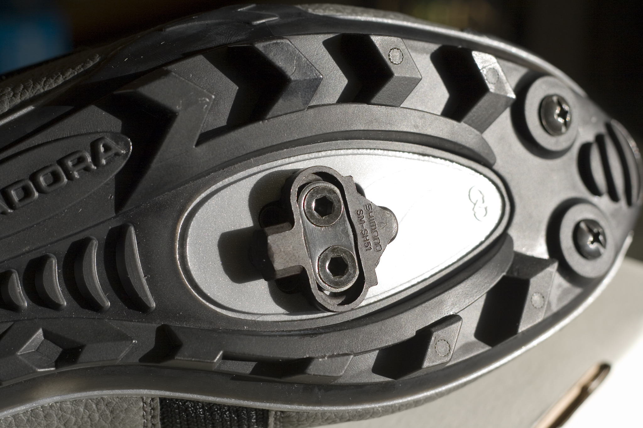 Shimano's SPD cleat is recessed into the sole of the shoe (CC BY-NC 2.0 Karlos:Flickr)
