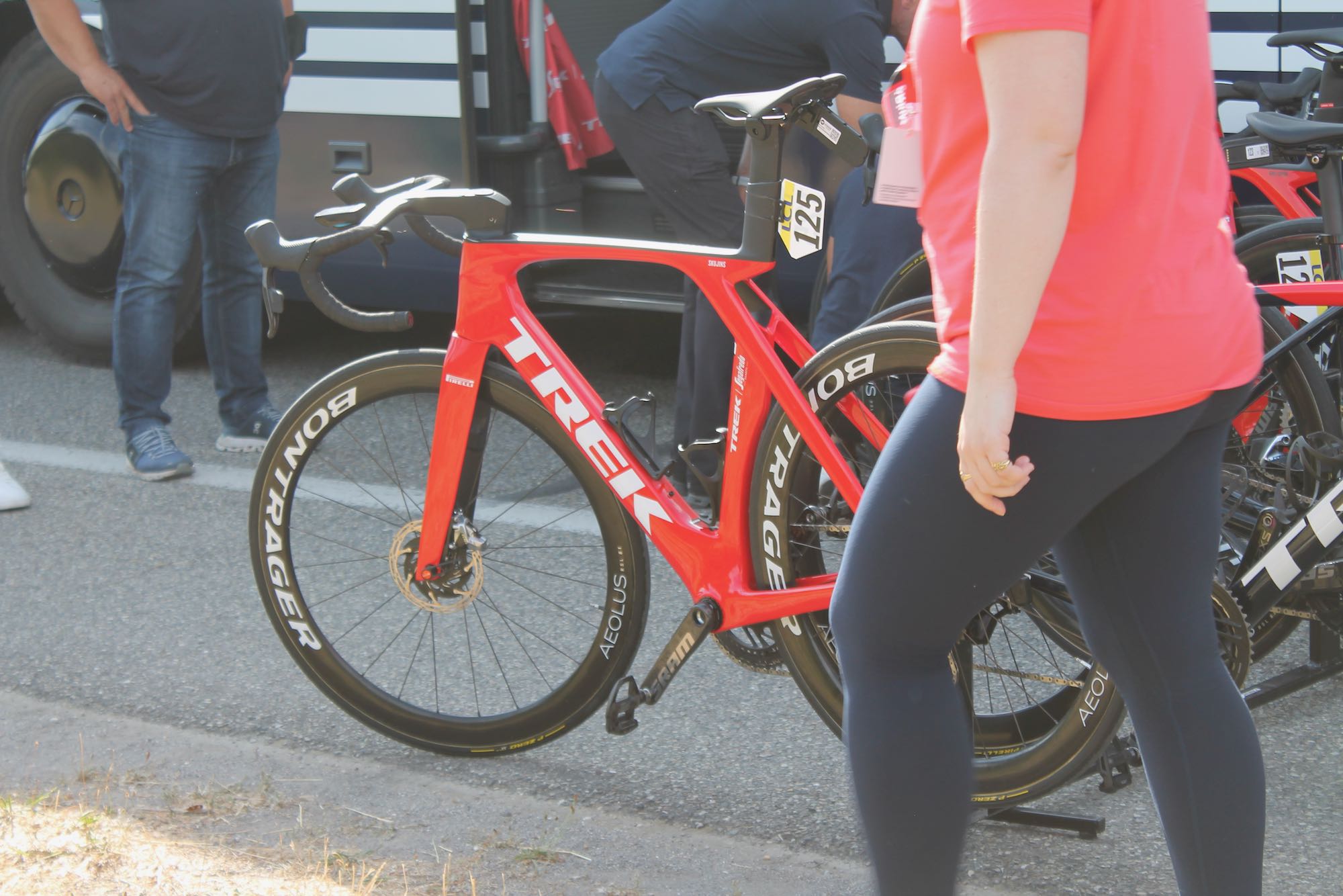 trek road bike handlebars