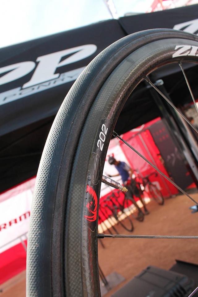 zipp 202 rear wheel