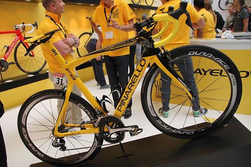 yellow racing bike