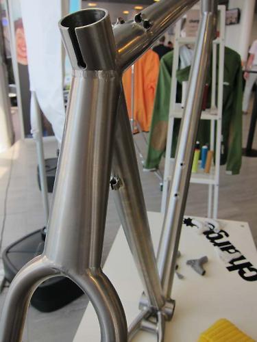 charge titanium bike