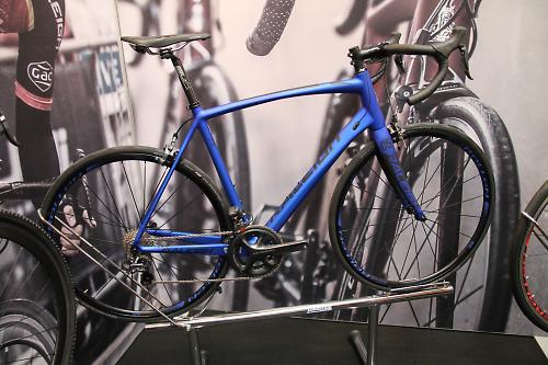 dark blue bike
