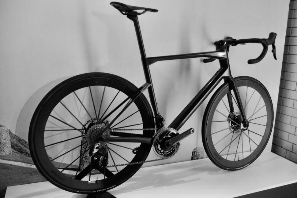 Bike at Bedtime: check out the BMC Masterpiece