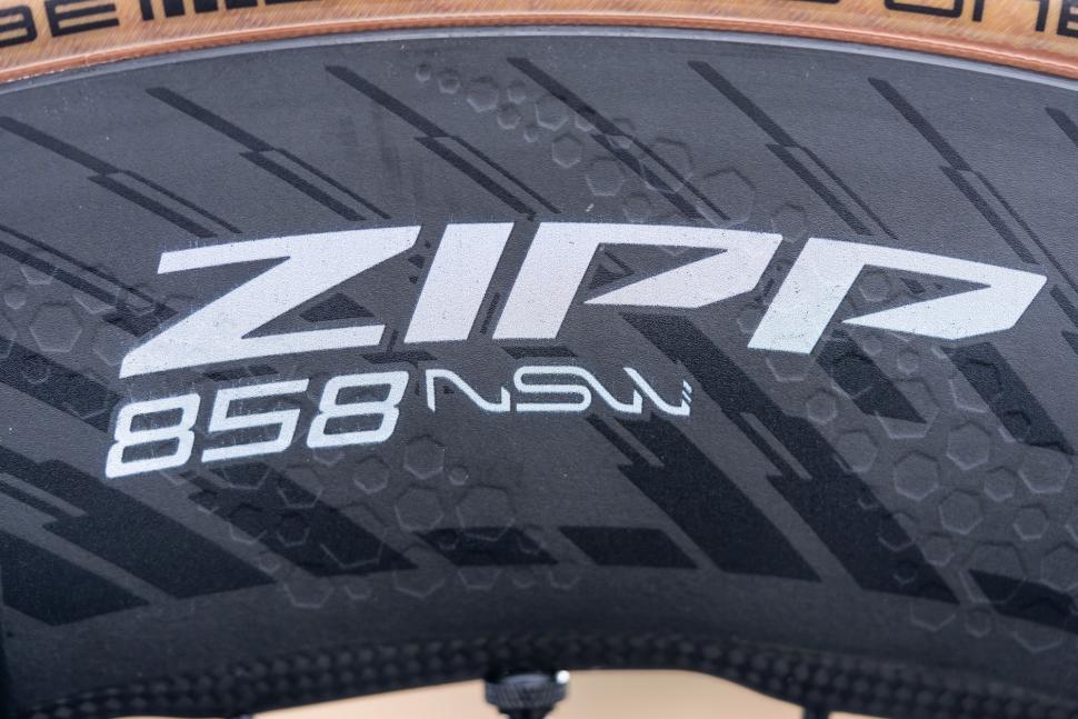 2022 Zipp 858 NSW Tubeless Disc-Brake wheelset - 1.jpeg