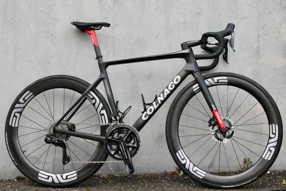 2023 Dauphine Colnago V4Rs UAE - 1 (2)