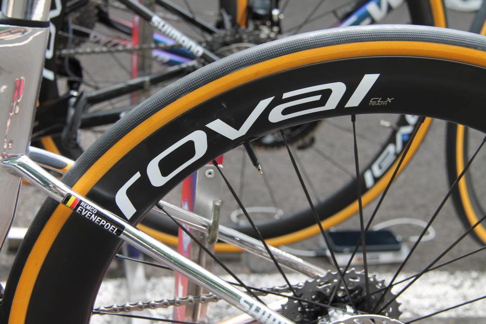 2024 Roval Rapide CLX II Team wheels Evenepoel Dauphine  - 1 (1)