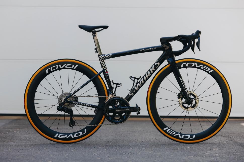 2024 Specialized S-Works Tarmac SL8 Remco Evenepoel Vuelta - 1