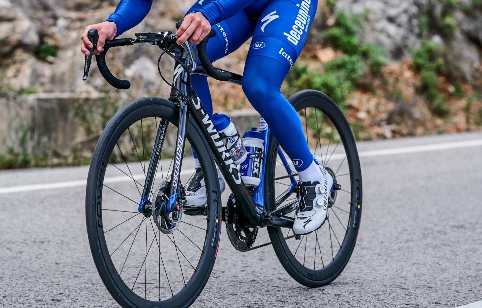 More teams switch to disc brakes for 2020 season | road.cc