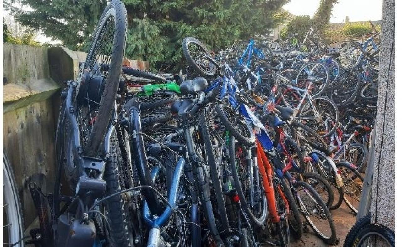 Uendelighed Tahiti hø Police in Oxford recover huge haul of stolen bikes, suspect arrested |  road.cc