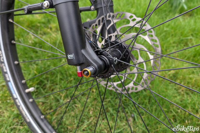 Riese & Muller Charger4 Vario QR anti-theft skewer.jpg