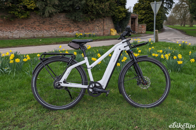 Riese & Muller Charger4 Vario side on 1.jpg