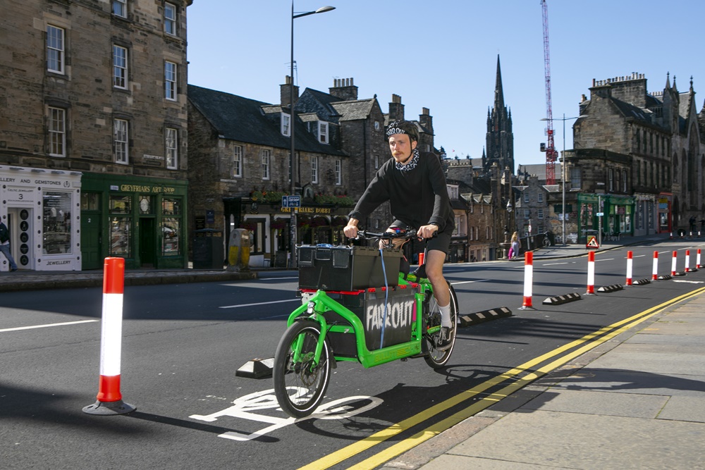 Farr Out cycle lane (Lloyd Smith Photography).jpg