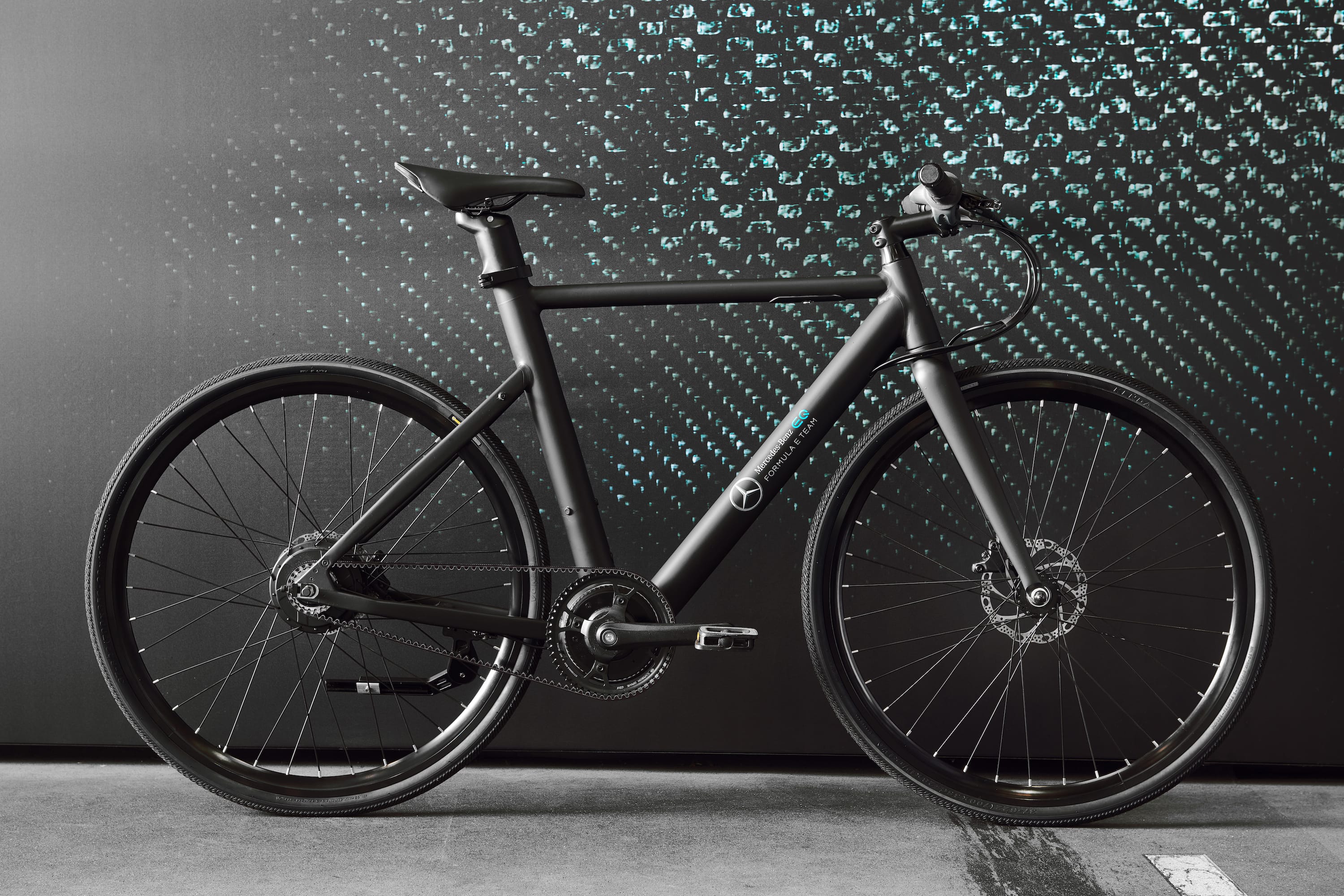 mercedes electric bicycle City Edition 750 Mercedes-AMG PETRONAS F1 Team Bike Mercedes-AMG PETRONAS F1 Team Electric