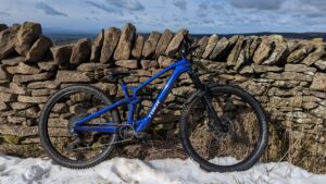 Trek Fuel EXe 9 side on (2)