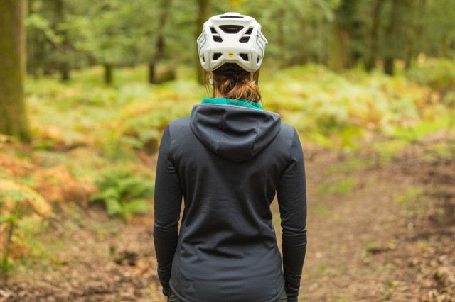 2021 Altura Cave Softshell Women's Hoodie 002.jpg
