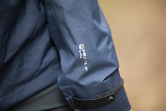 2021 Altura Ridge Waterproof Women's Jacket 008.jpg