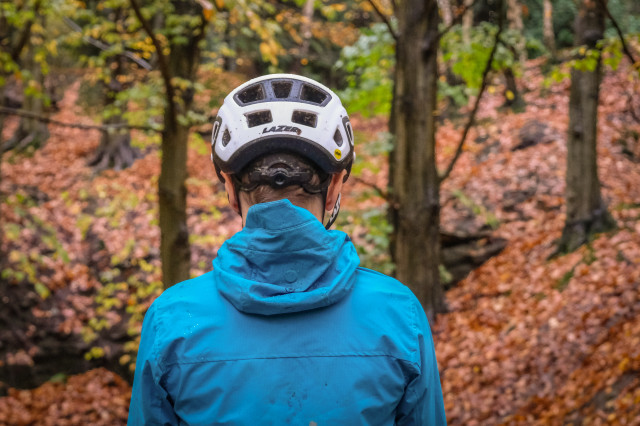 2021 Leatt DBX 2.0 women's jacket-4.jpg