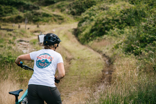 2021 Sisters of Send women's MTB 003.jpg