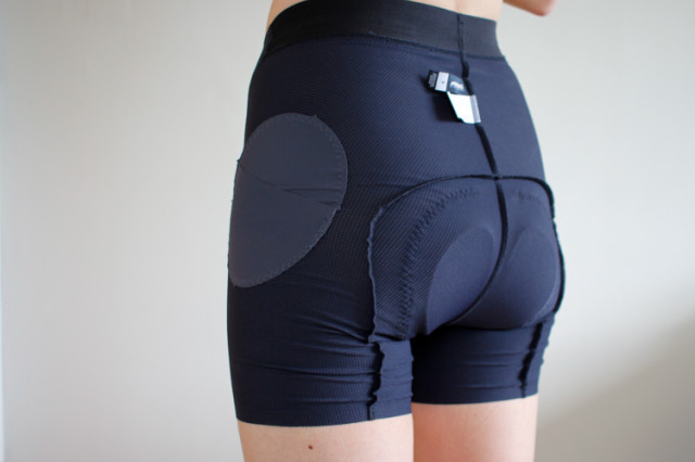2022 Assos Trail women's liner shorts-2.jpg