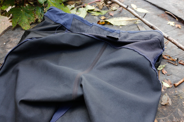 2022 Gore Fernflow Women's shorts-inside.jpg