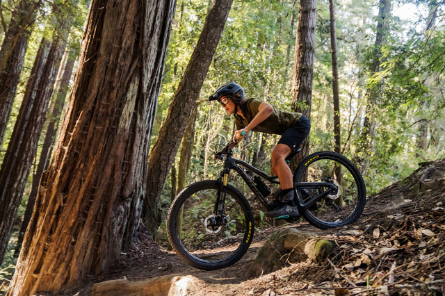2022 PNW women's riding.jpg