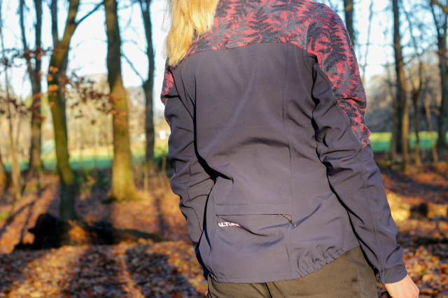 2023 Altura All Roads Women's fleece jacket-4.jpg