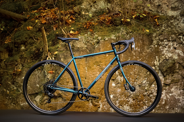 2023 bombtrack Arise SG Apex gravel bike