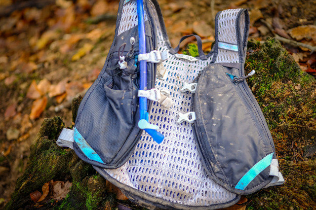 CamelBak women's Chase Vest-6.jpg