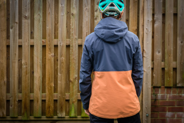 Dakine Arsenal 3L women's waterproof jacket-3.jpg