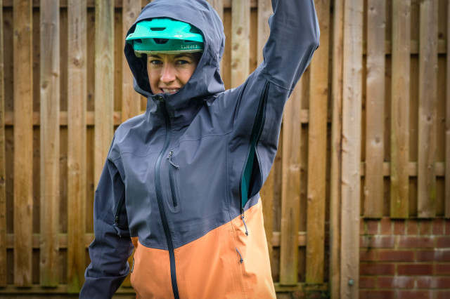 Dakine Arsenal 3L women's waterproof jacket-6.jpg