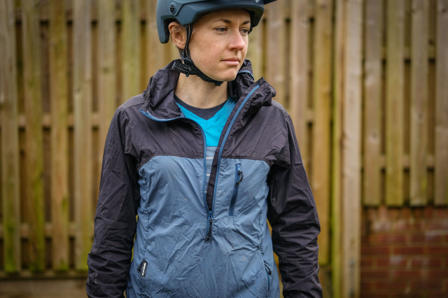 Dakine Reserve women's windbreaker jacket-2.jpg