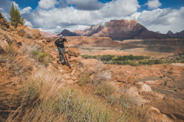 Gee Atherton at Destination Red Bull Rampage 2022 in Virgin, Utah, USA..jpg