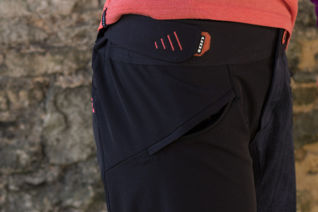 ION Scrub Amp Bikeshorts Women's-5.jpg