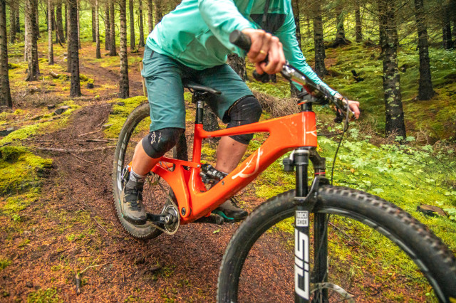 LAUF - ELJA - XC - MEDIA KIT by Antoine Daures (13).jpg