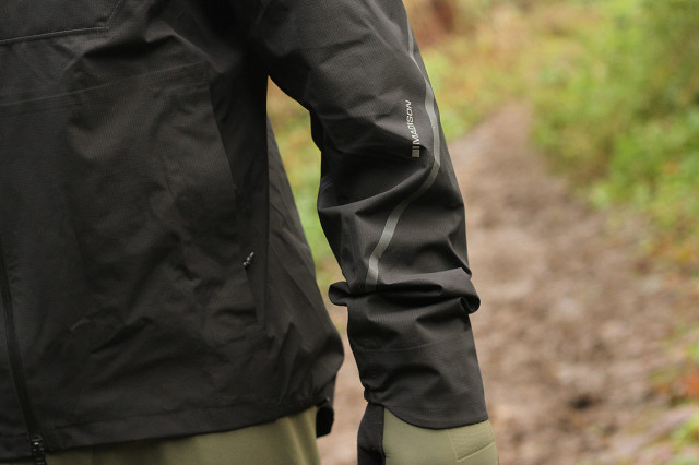 Madison Roam Men's 2-layer waterproof Jacket cuff.jpg